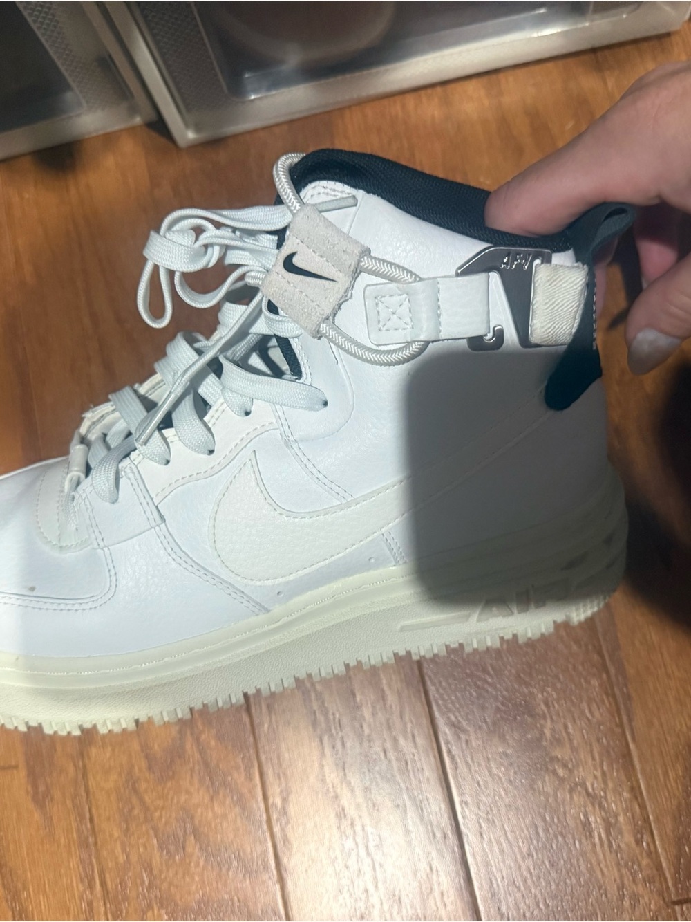 Nike women White High-Top Sneaker with Dark black Collar